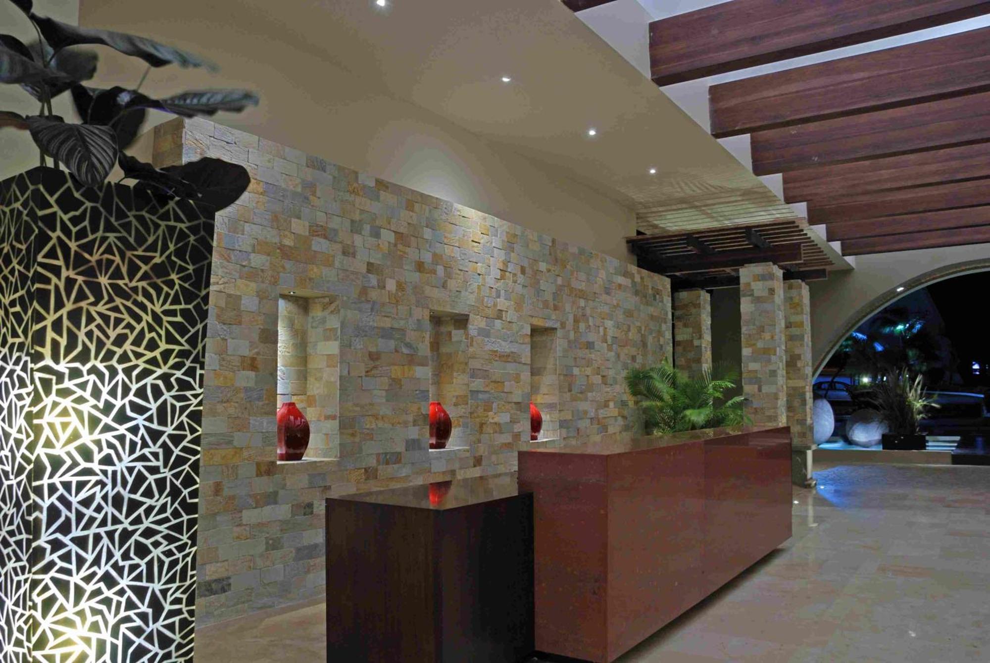 Wyndham San Jose Herradura Интерьер фото Interior of the hotel