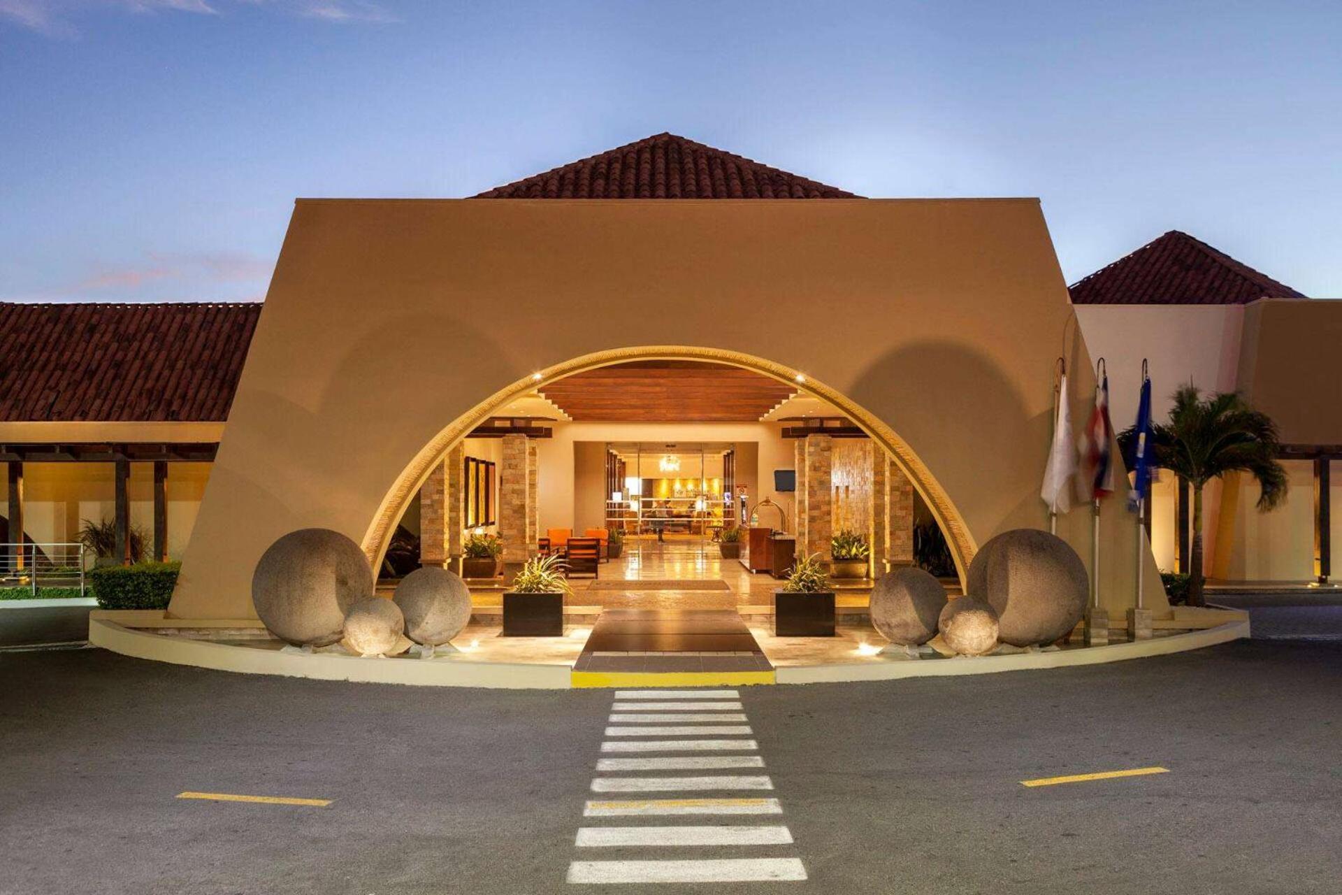 Wyndham San Jose Herradura Экстерьер фото The entrance of the hotel